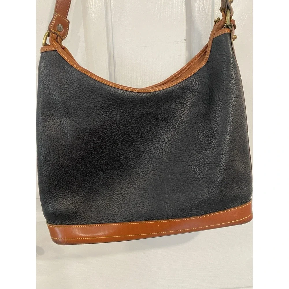 Vintage Dooney & Bourke Classic All Weather Shoulder Hobo Bag Brown Trim GUC